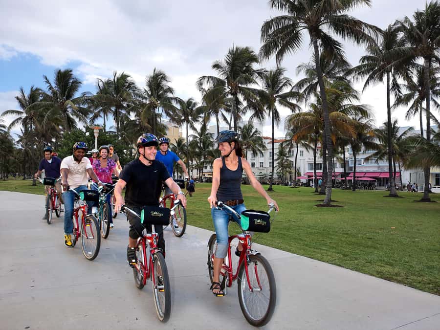 Miami Beach: Guided Bike Tour with Food Tasting (Adults) - Biscayne Bay photo stop and coastal views that feel like a reward