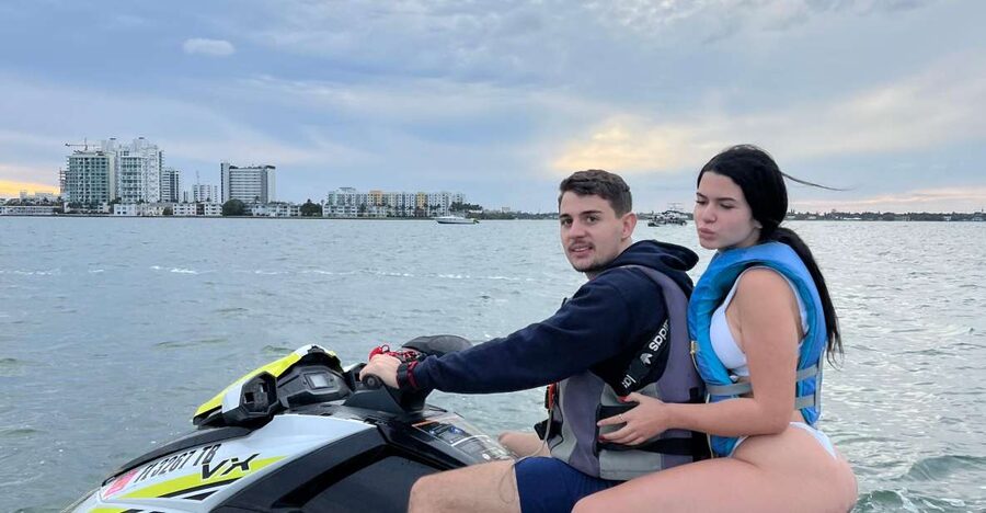 Miami Beach: Jetski Rental Experience with Boat and Drinks - Miami Beach to Biscayne Bay, why this tour feels different