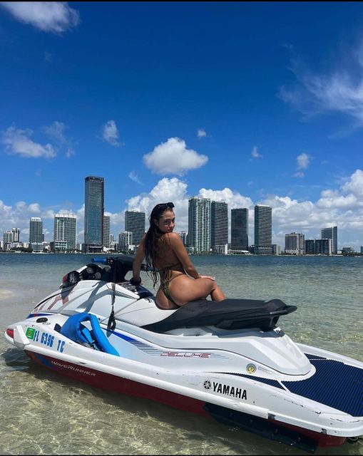 Miami Beach: Jetski Rental Experience with Boat and Drinks - The guided speedboat portion plus mansions scenery, getting the skyline without the crowds