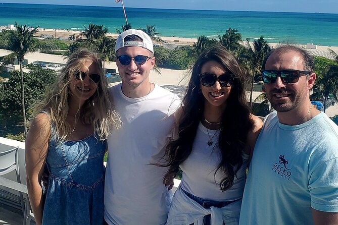 Miami Beach like a Local with Food & Drinks Tasting - Food and drinks: how to handle tastings like a pro