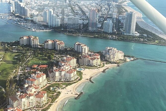 Miami Beach: Luxury Plane Tour with Free Champagne - The champagne toast, and why it is not just a gimmick