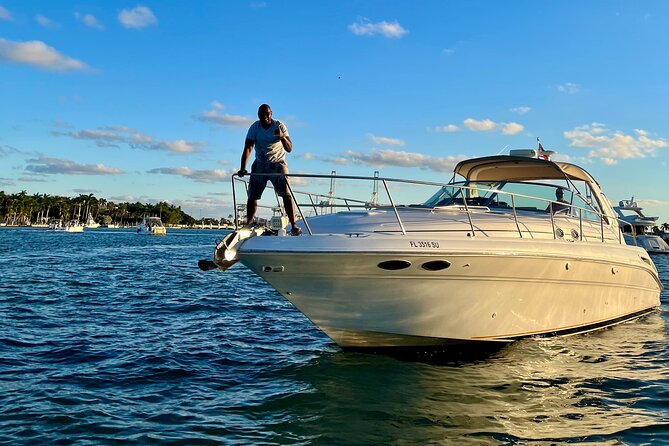 Miami Beach Luxury Yacht Adventure: Explore Stunning Coastline - Snorkeling Gear and the Magic Carpet (Aqua Mat) Experience
