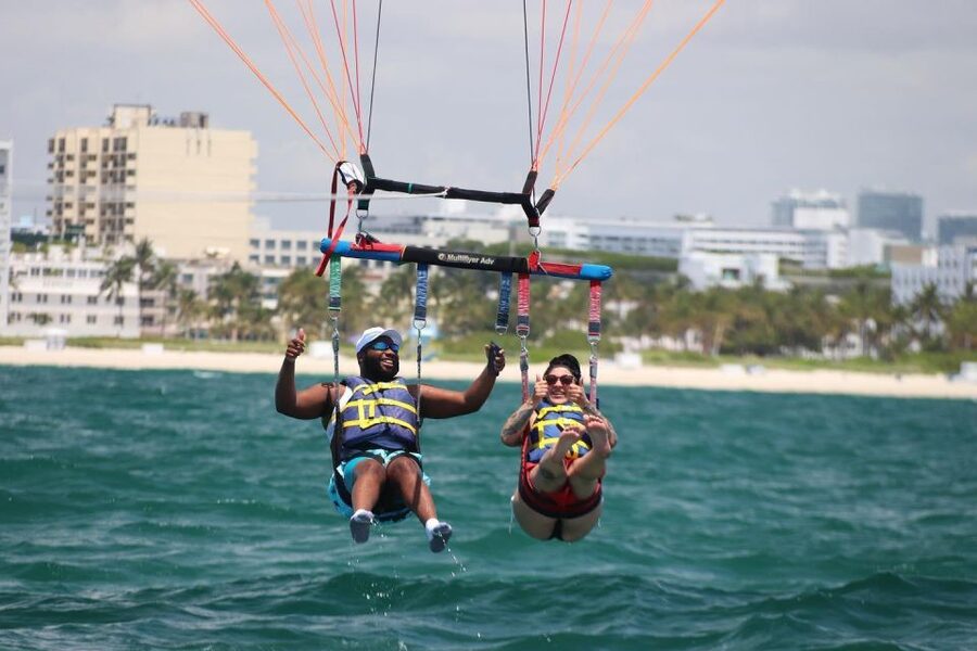 Miami Beach: Parasailing Boat Tour in South Beach - Practical packing list, body comfort, and your best shot at a great ride