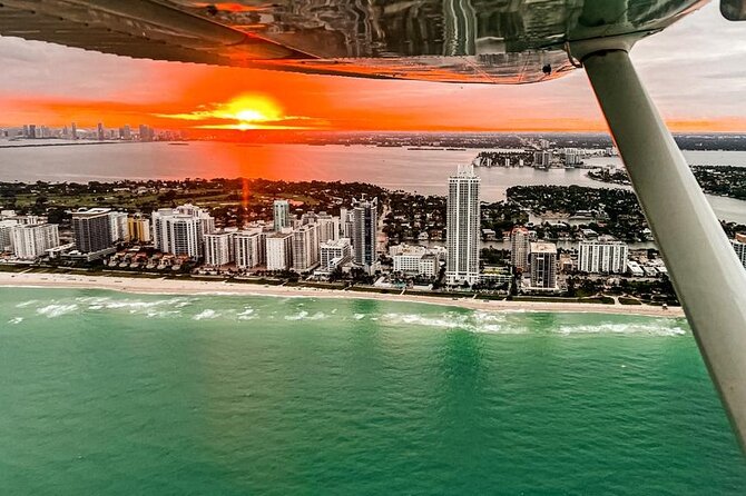 Miami Beach: Romantic Sunset Private Airplane Tour with Champagne - Quick hits