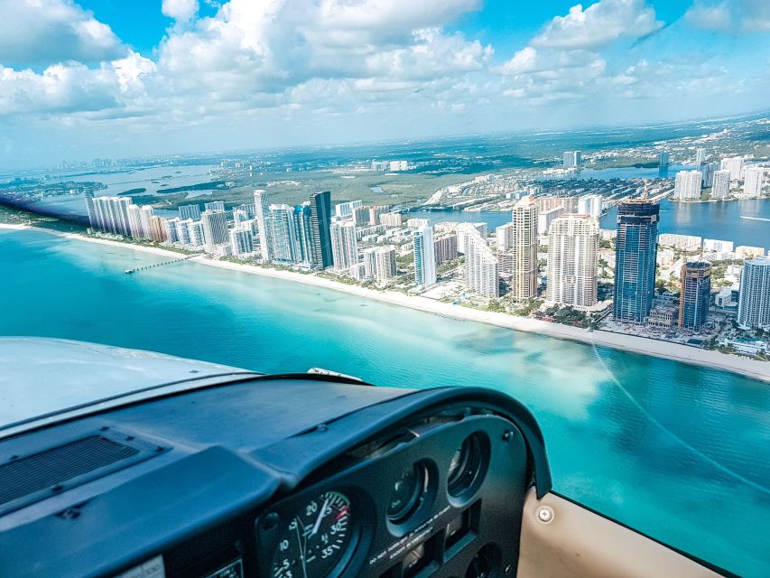 Miami Beach: South Beach Private Airplane Tour with Drinks - Why Miami Executive Airport makes check-in feel manageable