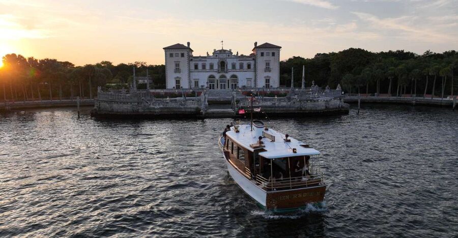 Miami Beach: Vizcaya Sunset Cruise Includes Food and Drink - The Venetian Islands drive-by: celebrity houses at water level