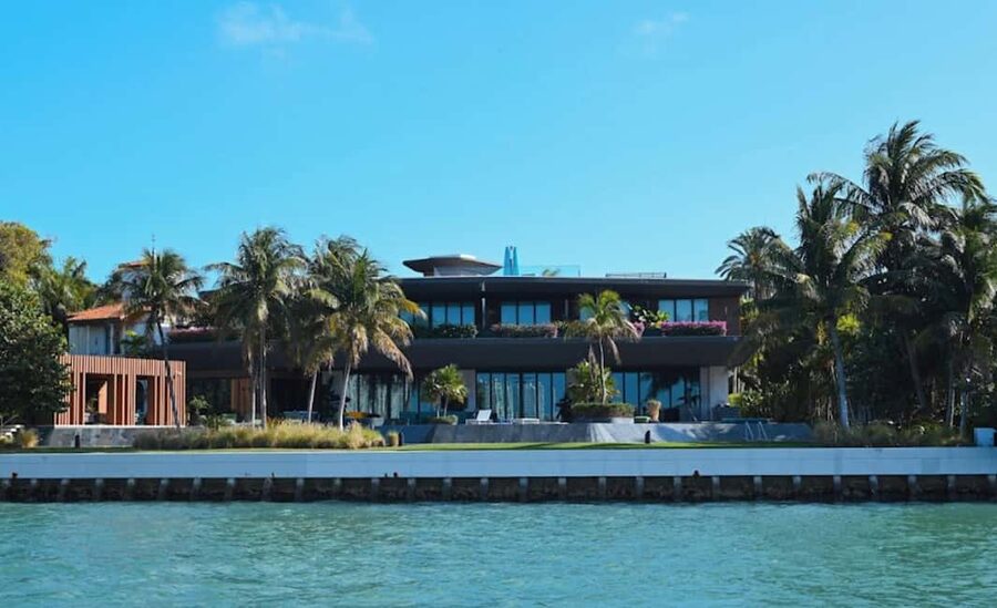 Miami: Biscayne Bay Millionaire's Homes Sightseeing Cruise - Venetian Islands, Hibiscus Island, and Star Island: the mansion belt