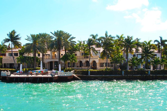 Miami Biscayne Bay rich and famous Sightseeing Boat Tour - Timing and seating tips to avoid the common headaches