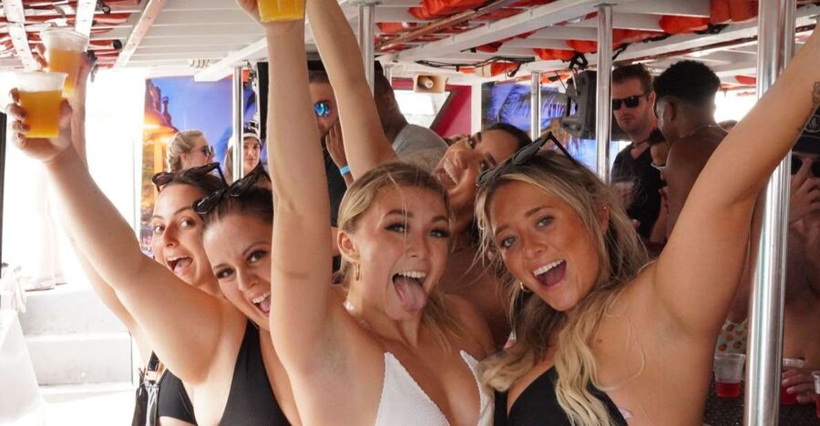 Miami: Boat Party with Live DJ, Unlimited Drinks, and Food - Key things to know before you board