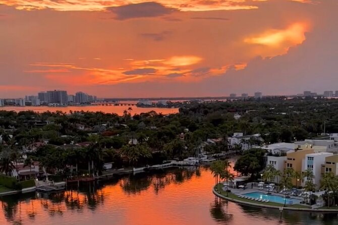 Miami Boat Tour –Day and Night Cruises with Champagne - Comfort and safety on the Monterey M225, what you’ll actually feel