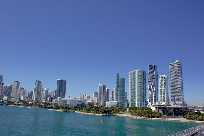 Miami: Bus & Boat Ultimate Sightseeing Combo Tour - Wynwood Walls in 30 Minutes: Murals, Photos, and What You Might Miss