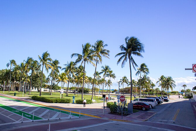 Miami: Bus & Boat Ultimate Sightseeing Combo Tour - Biscayne Bay Cruise at 1:30 PM: Celebrity Homes and Skyline Views