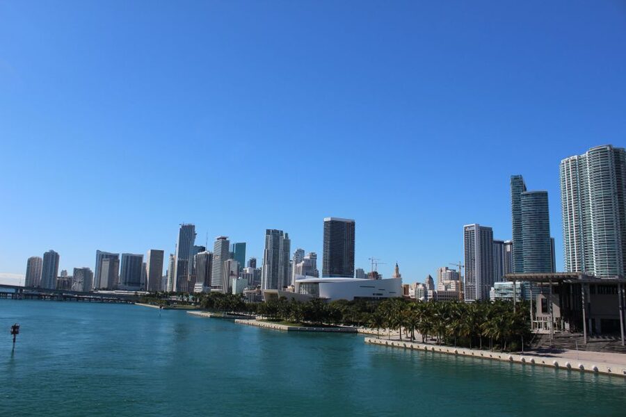 Miami : Bus, Boat & Walking Tour the Ultimate City Discovery - Timing and expectations: 3.5 vs 5.5 hours