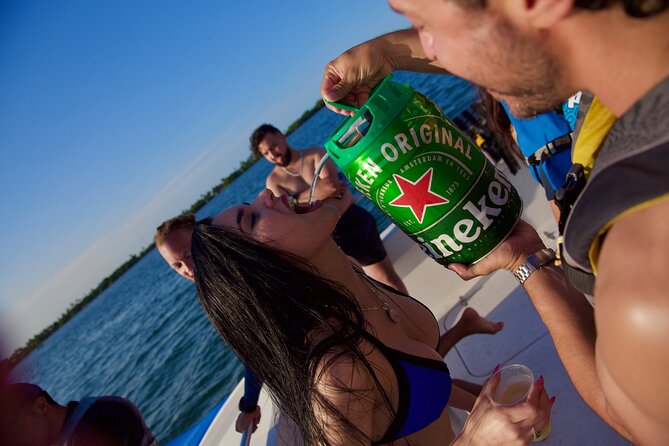 Miami Catamaran & Watersports: Jet Ski, Banana Boat & Drinks - Start at the marina: what to expect at the meeting point