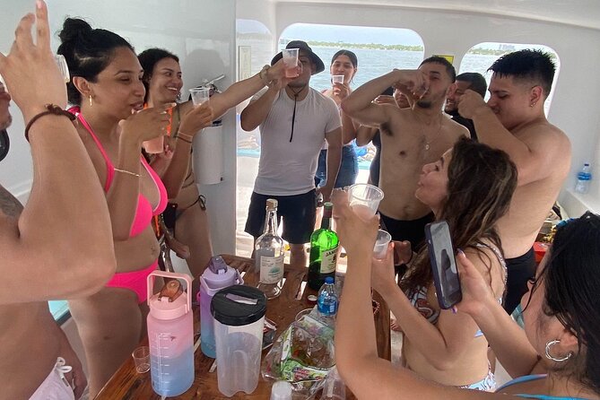 Miami Catamaran & Watersports: Jet Ski, Banana Boat & Drinks - Banana boat or towable tube: the group fun segment