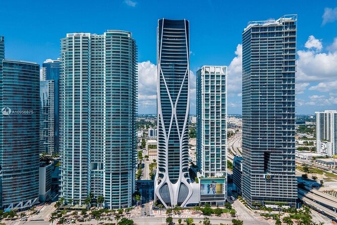 Miami City and Boat Tour Little Havana Included Plus FREE Bike Rental in SoBe - The boat cruise on Biscayne Bay: skyline views that land differently from land