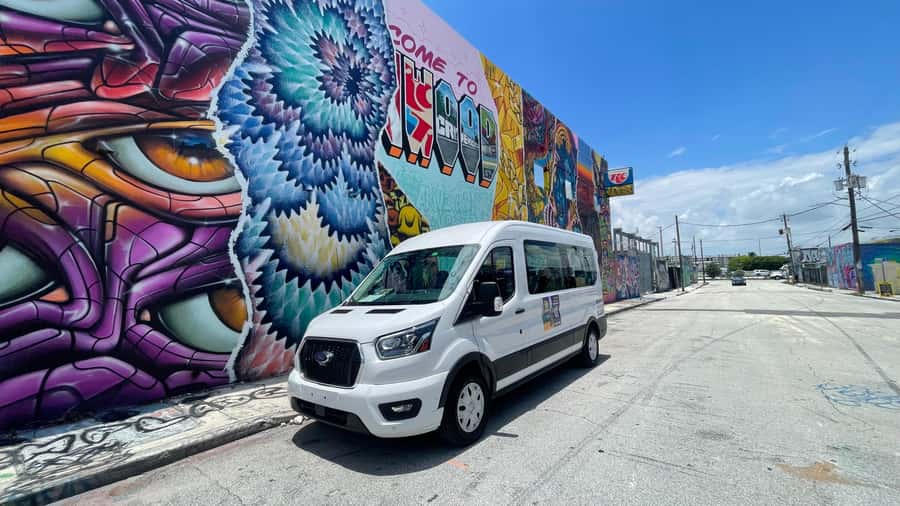 Miami: City Sightseeing and millionaire row boat tour - Who should book this Miami route, and who should pass