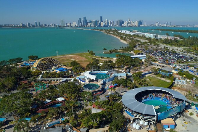 Miami Downtown Airplane Tour with Free drinks - Headsets, Free Drinks, and the Comfort Factor