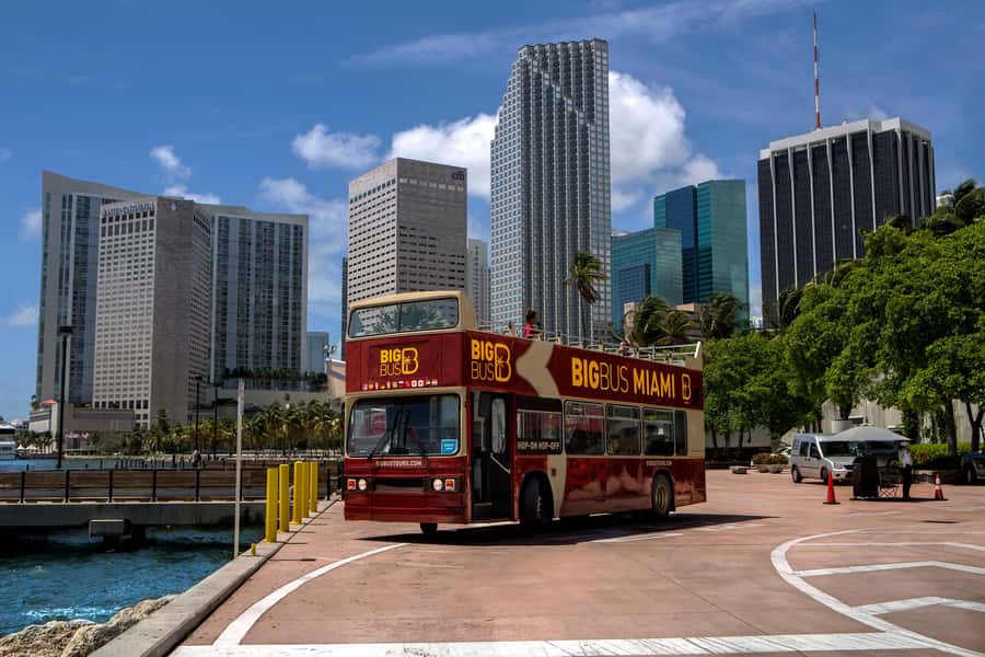 Miami: Everglades Experience, Bay Cruise & Open-Top Bus Tour - Biscayne Bay Yacht Cruise and Millionaire’s Row Mansions