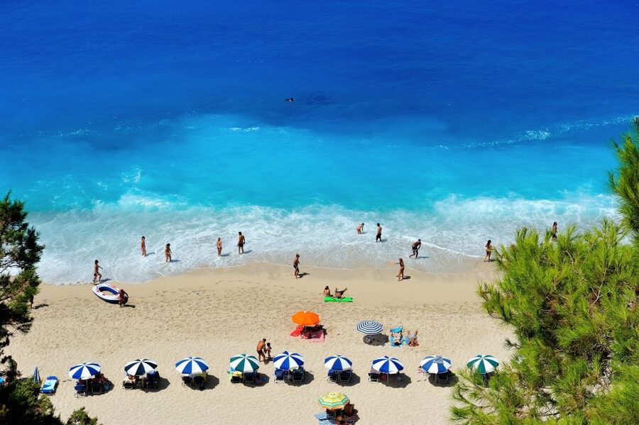 Miami/Ft Lauderdale: Bimini or Grand Bahama Day Trip - On Bimini: Longer Island Time for Beach-First Days