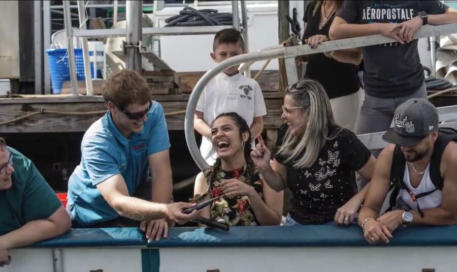 Miami: Giant Fish Feeding Experience - What to expect on the dock, from safety tips to the feeding moment