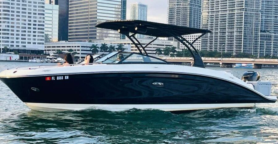 Miami: Guided Boat Tour with Champagne - A private Miami River cruise that feels like a friend’s plan