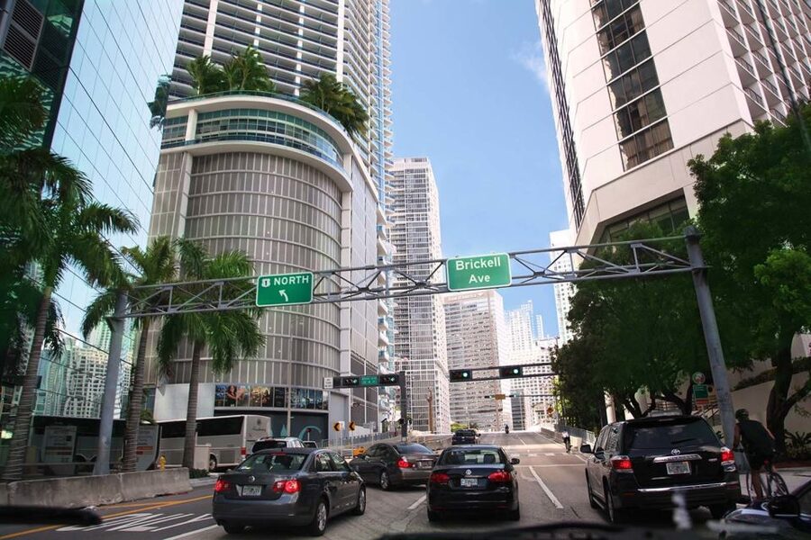 Miami: Half-Day City Tour Highlights - Biscayne Bay Views and Those Exclusive Island Mansions