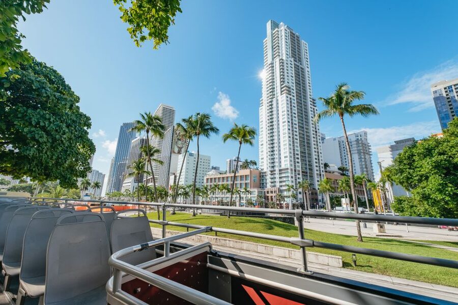 Miami: Half-Day Open-Top Bus Tour Plus Biscayne Bay Cruise - What to Pack for a Hot, Windy, Two-Mode Tour