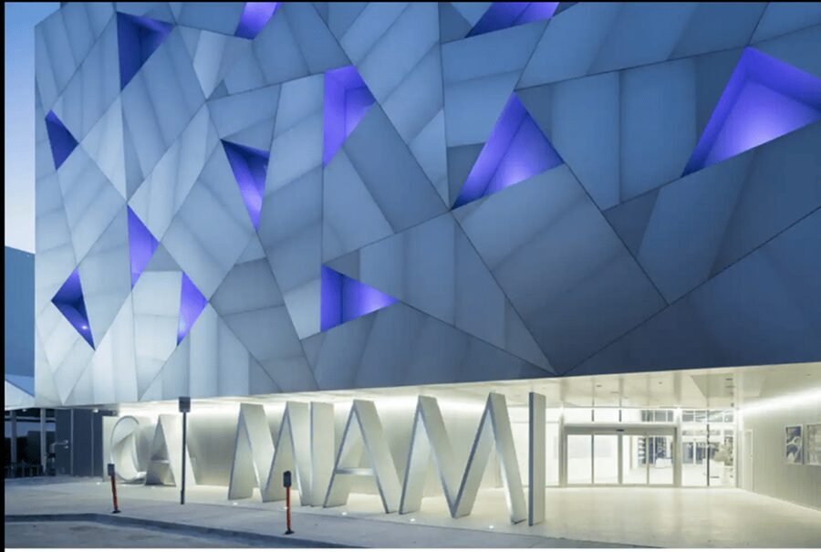 Miami: HIDDEN WORLD OF MIAMI DESIGN DISTRICT - What to Wear and Bring for Sun, Rain, and Comfort