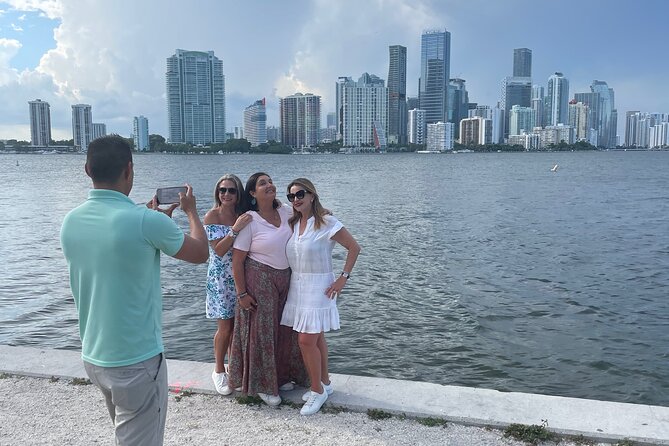 Miami in 3.5 Hours: Sightseeing, Traditions & Photography Tour - Miami at Speed, and Why This Tour Works