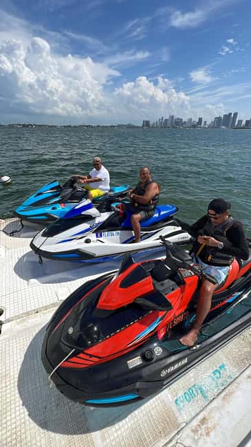 Miami: Jet Ski Rental in Biscayne Bay - Miami Beach check-in at Sea Isles Marina, Pier 1