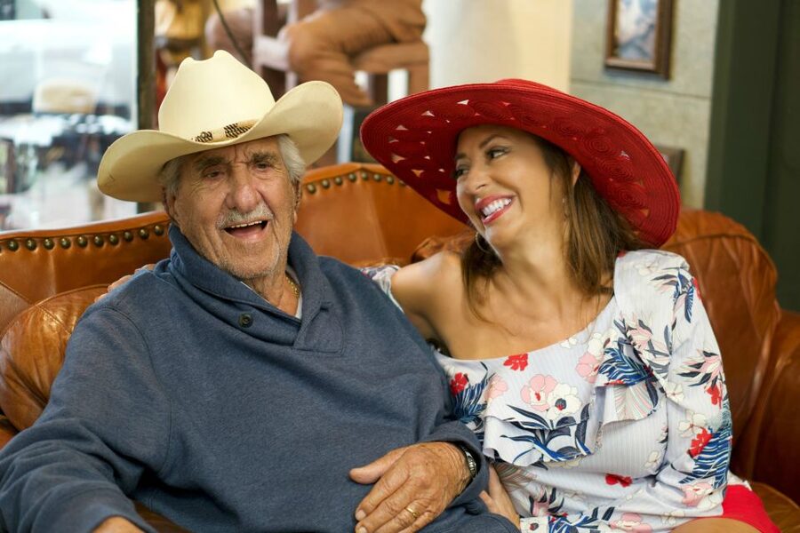 Miami: Little Havana Walking Tour (Lunch Option Available) - Guayabera shop and Cuban coffee: style and ritual in one route