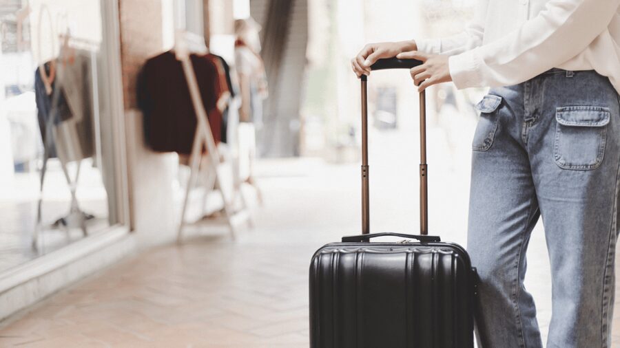 Miami: Luggage Storage close in International Airport - Should you book this Miami luggage storage?