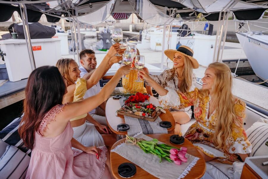 Miami: Luxury E-Boat Cruise with Wine and Charcuterie Board - Why an Electric Duffy Boat Makes Miami Feel Calmer