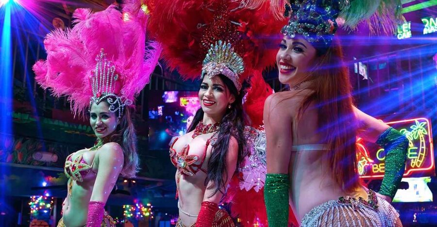 Miami: Mango's Tropical Cafe Dinner & Show - Key things to know before you go