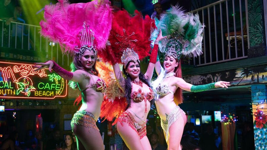 Miami: Mango's Tropical Cafe Dinner & Show - Who This Works For (and Who Should Skip It)