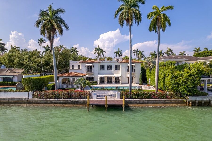 Miami: Miami Skyline Vintage Yacht Cruise, - Step aboard Mizner’s Dream for a calmer kind of cruise
