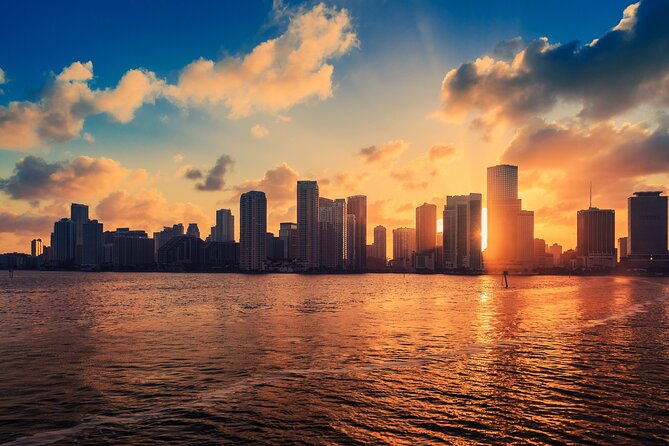 Miami Millionaires Sightseeing Cruise - Price and drinks: the $18 value math, plus what costs extra