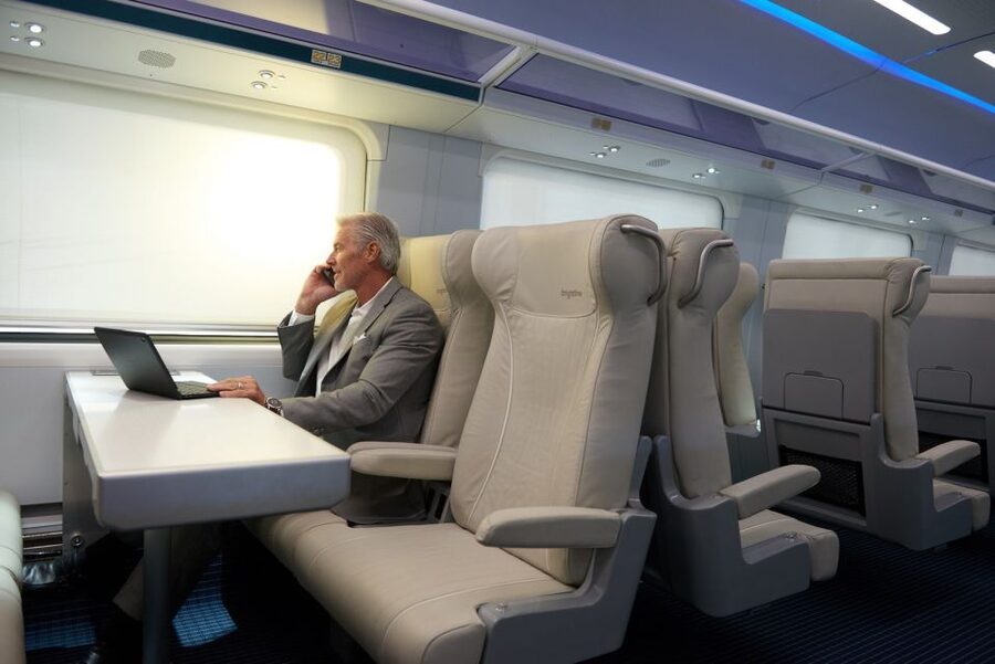 Miami or Ft Lauderdale: Train Transfer to Orlando Airport - Food and Drinks: What’s Included and What You’ll Buy