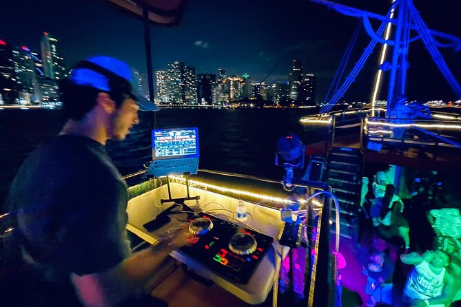 Miami Party Boat Cruise Music & Skyline Views - Weather in Miami: Plan for Rain, Wind, and Changes