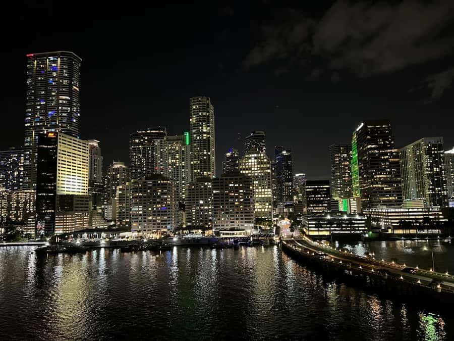 Miami: Party Yacht Cruise with Open Bar and DJ - Who should book, and who should skip