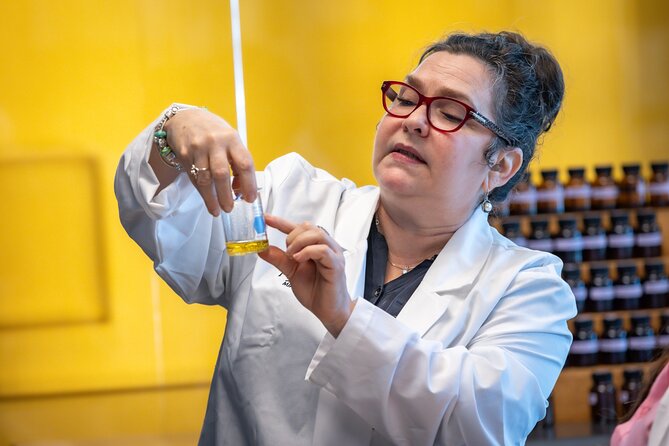 Miami Perfume Making Experience: Express 45 Minutes - Two Beakers, One Decision: Why This Format Works for Fast Perfumers