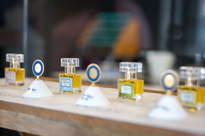 Miami Perfume Making Experience - Fragrance Workshop 90 Minutes - Sampling 300+ Oils: What You’ll Really Be Doing