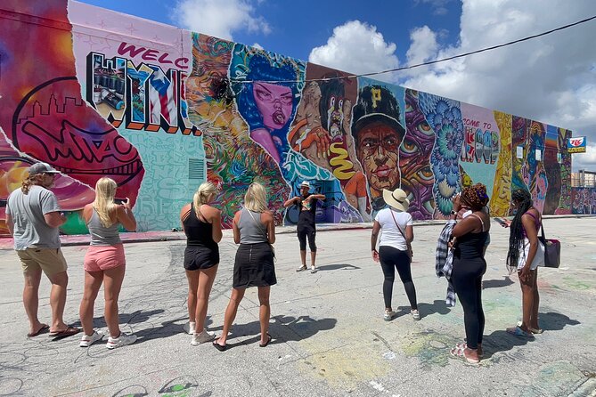 Miami: Private 4hrs City Tour with Expert Guide - Coconut Grove and Bayside: a calmer palette before the viewpoint