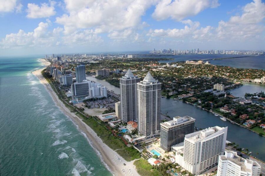 Miami: Private Luxury 50-Minute Airplane Tour with Champagne - The Cessna 177 Cardinal Comfort: What It Changes in Real Life