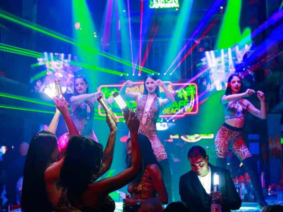 Miami Pub Crawl + Clubbing Experience - Quick takeaways before you go