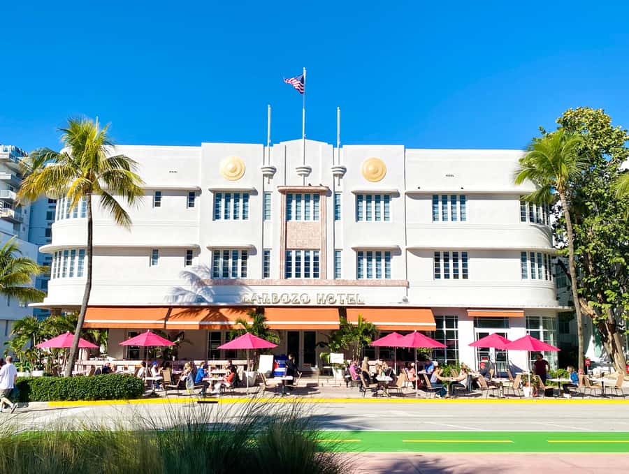 Miami's 3 iconic neighborhoods in 3.5h - in French - South Beach Art Deco: apprendre à regarder, pas juste à passer