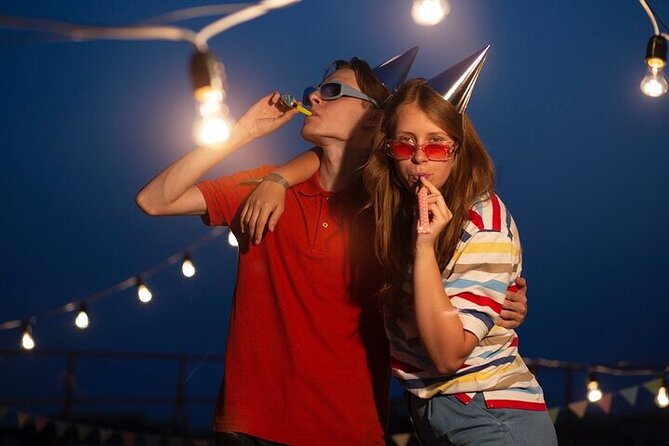 Miami’s Best Party Cruise Drink Included 1 Hour 20 Min Tour - Bar, welcome cocktail, and snacks that fit a party budget