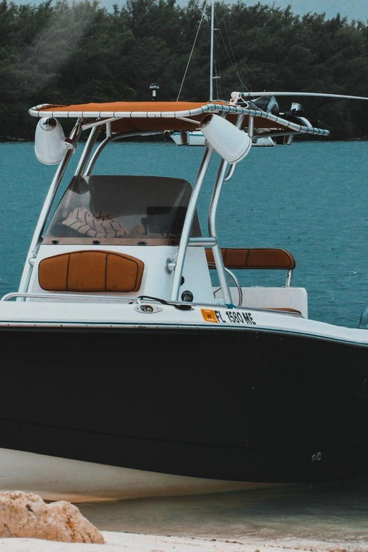 Miami's Unique Private Boat Tour: Discover & Enjoy Your Way - Choosing 1, 2, or 4 hours on the water