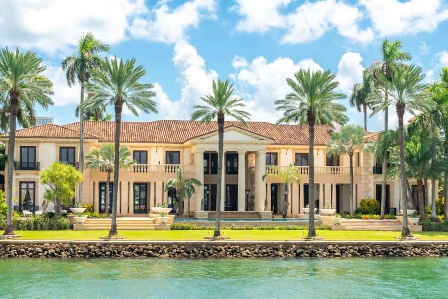 Miami: Sightseeing Boat Tour - Star Island and Celebrity Homes: The Miami Flex in Plain View